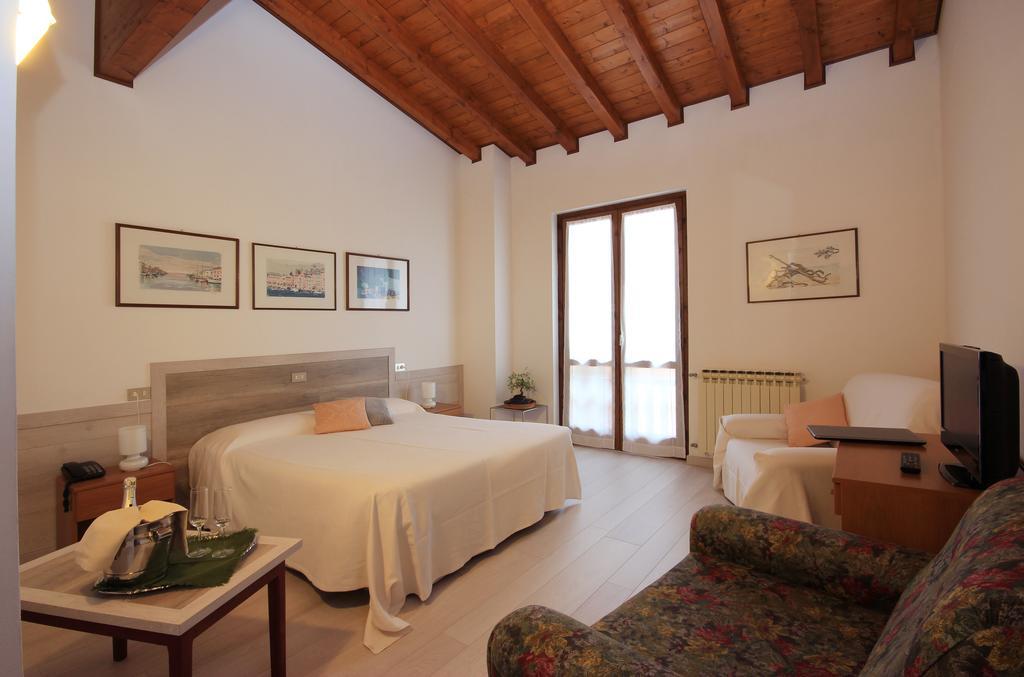 Hotel Colomber Gardone Riviera Exteriér fotografie